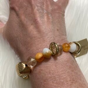 NWT a designer Erica Lyons Stretch Bracelet!